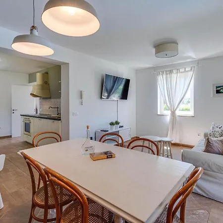 Semesterbostad Orchidea Višnjan